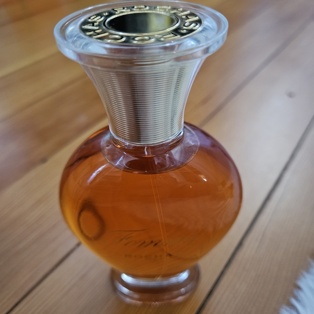 Rochas Femme EDT 100ml ✨ With Box • ~90% Full • Classic Fragrance - Picture 4 of 6